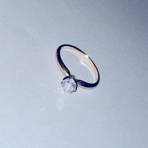 14k Gold diamond ring